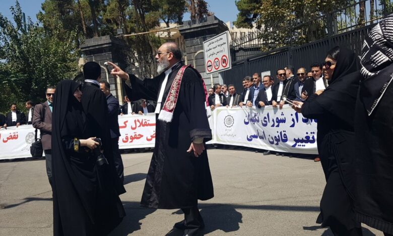 سخنان دکتر جعفر کوشا در حاشیه تجمع مدیران نهاد وکالت مقابل ساختمان شورای نگهبان